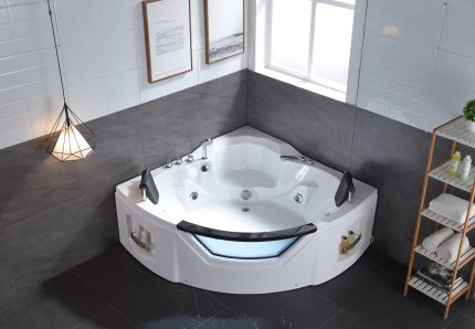 Bathtub Jacuzzi Corner