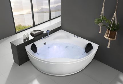 Bathtub Jacuzzi Corner